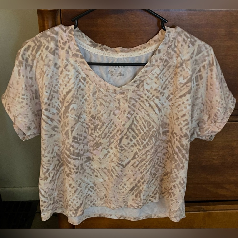 Womens size medium danskin dry fit snake tie dye Patterned buttery soft crop Top